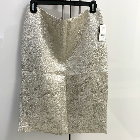 Lord & Taylor NWT Silver Jacquard Skirt size 4 - Picture 5 of 17